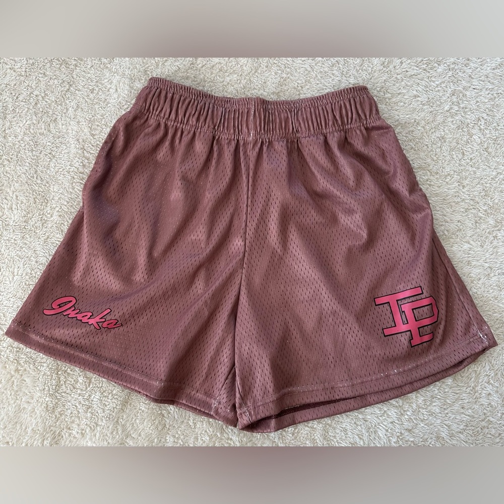 NWT Inaka gym shorts size small mauva brown pink color